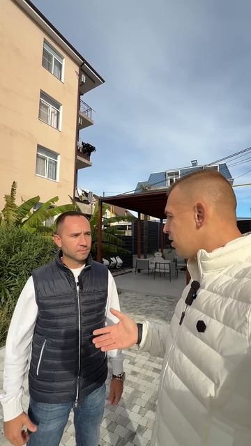 Мечтаешь о бассейне на крыше? Он здесь! Сочи / Полный обзор на канале смотреть онлайн