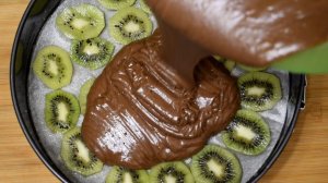 Пирог пальчики оближешь!  Получается очень вкусный пирог , съедается до крошки.