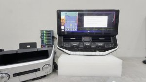 Магнитола для Toyota Land Cruiser 200 в стиле 300