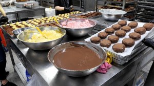 Мастер по приготовлению шоколадных пирогов ручной работы в Корее