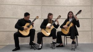 Живёт моя отрада