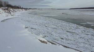 Паромная переправа ждёт морозов. Едем через Белый Яр: как там дорога?