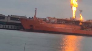 🇷🇺🔥🇺🇦В результате ночной атаки на одесский Измаил пылает турецкий танкер со сжиженным газом