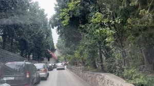 Ялта. По ул.Коммунаров, вверх по ул.Сеченова до Достоевского ул. 08.10.2025. Крым. Crimea. Yalta.