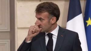 Макрон сделал Зеленскому тонкий намёк о планах на вечер