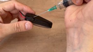 Как вскрыть неразборный склеенный корпус без использования молотка