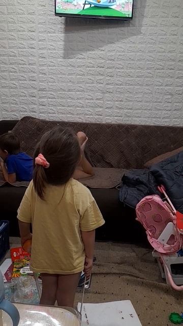 3 года, 3 мес. Ноябрь 2025. Увлекли Мимимишки .