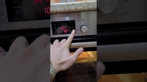 Вкусный обед, грудка на яблоках, под сыром!