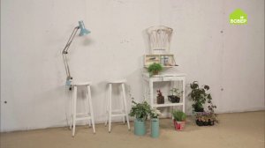 Как сделать навесные полки из спинок старых стульев. Оригинальная идея для интерьера