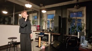 Анна Сеничева - Город наполнен мыслями до краев.