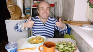 обед с Рыжулей. повышение НДС и отмена льгот НДФЛ. мукбанг. обжор. еда на камеру. диета. шизофрения.