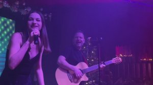 Дуэт вокалистов с гитарой. Кавер-группа Москва