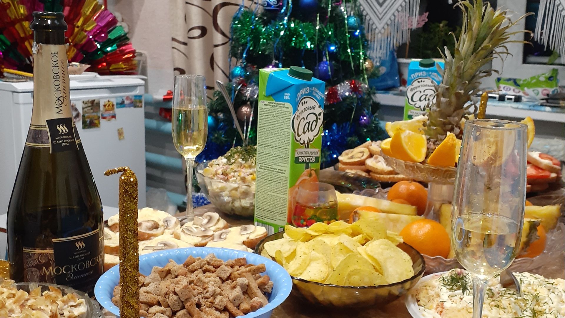 Весёлая Семейка 45 / САМАЯ ВКУСНАЯ ЗАКУСКА НА ПРАЗДНИЧНЫЙ НОВОГОДНИЙ СТОЛ!