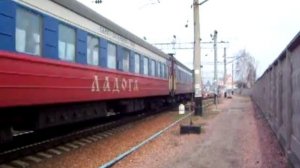 Поезд СПб-Киев прибывает в Киев. Предположительно конец нулевых.