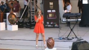 Liya Bespalova recibe micrófono de Oro. "Desde que llegaste"; "Kuru"