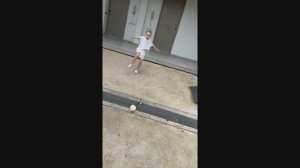 Опасный футбол. Испугались, когда внимательнее прочли про дерево, чей плод попался нам под ноги.