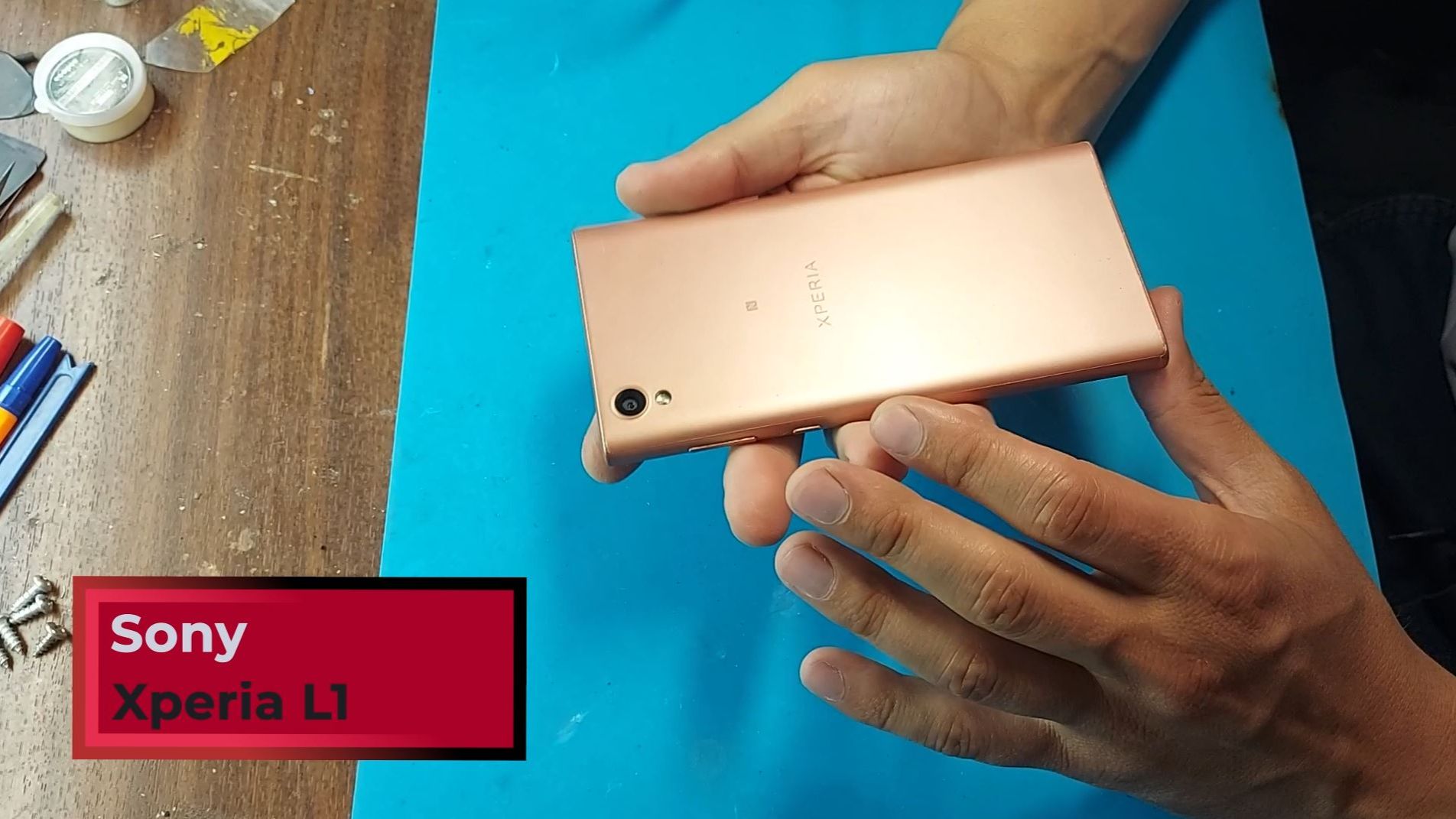 Как разобрать телефон Sony Xperia L1