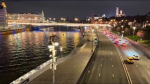 🌉✨ Вечерняя магия с Парящего моста — Москва сияет!