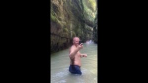 Абхазия. Море. Водопады. Заброшенный город. Сентябрь.