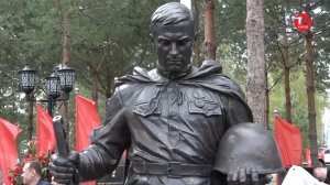 ЗАХОРОНЕНИЕ И ПАМЯТНИК «ЗАЩИТНИКАМ ОТЕЧЕСТВА»  Д. КУЗЬМИНИЧИ КУЙБЫШЕВСКОГО РАЙОНА.