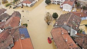 Италия и Боливия ушли под воду. Сильные дожди вызвали наводнение и оползни