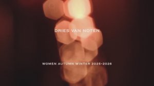 Показ женской коллекции Dries Van Noten осень-зима 2025-2026