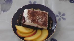 Желе из черники с творожным кремом.