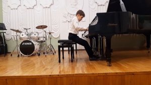 Егор Филин, 10 лет: 1) Л. Бетховен "Багатель Ре мажор Ор.119, №7"; 2) И. Парфенов "Ноябрь"