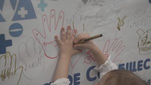 Делали бусы из камней и получили множество приятных подарков