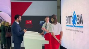 РЖД показали новый плацкартный вагон с длинными и широкими полками