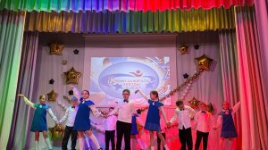 Выступление учеников Школы Солнца на гала-концерте в школе Гармония