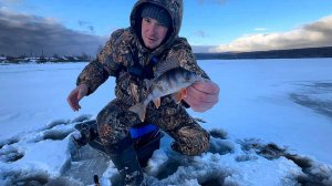 ПЕРВЫЙ лёд 2025-26 в НИЖНЕИЛИМСКОМ районе / ОКУНЬ хитрец