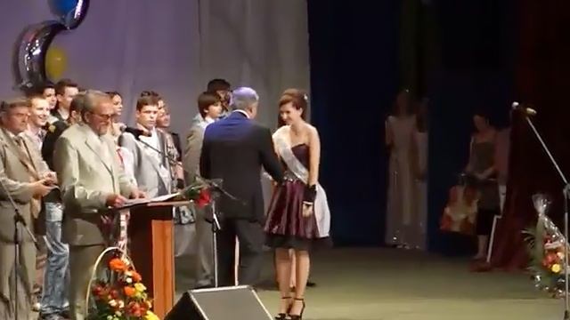 выпускной 2012 ледовый дворец спорта Северодонецк смотреть онлайн