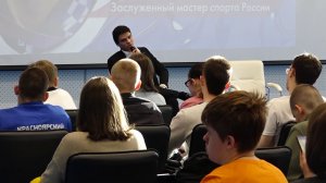 ОЛИМПИЙСКИЙ ЧЕМПИОН ПО ПЛАВАНИЮ ЕВГЕНИЙ РЫЛОВ ПРИЕХАЛ В КРАСНОЯРСК