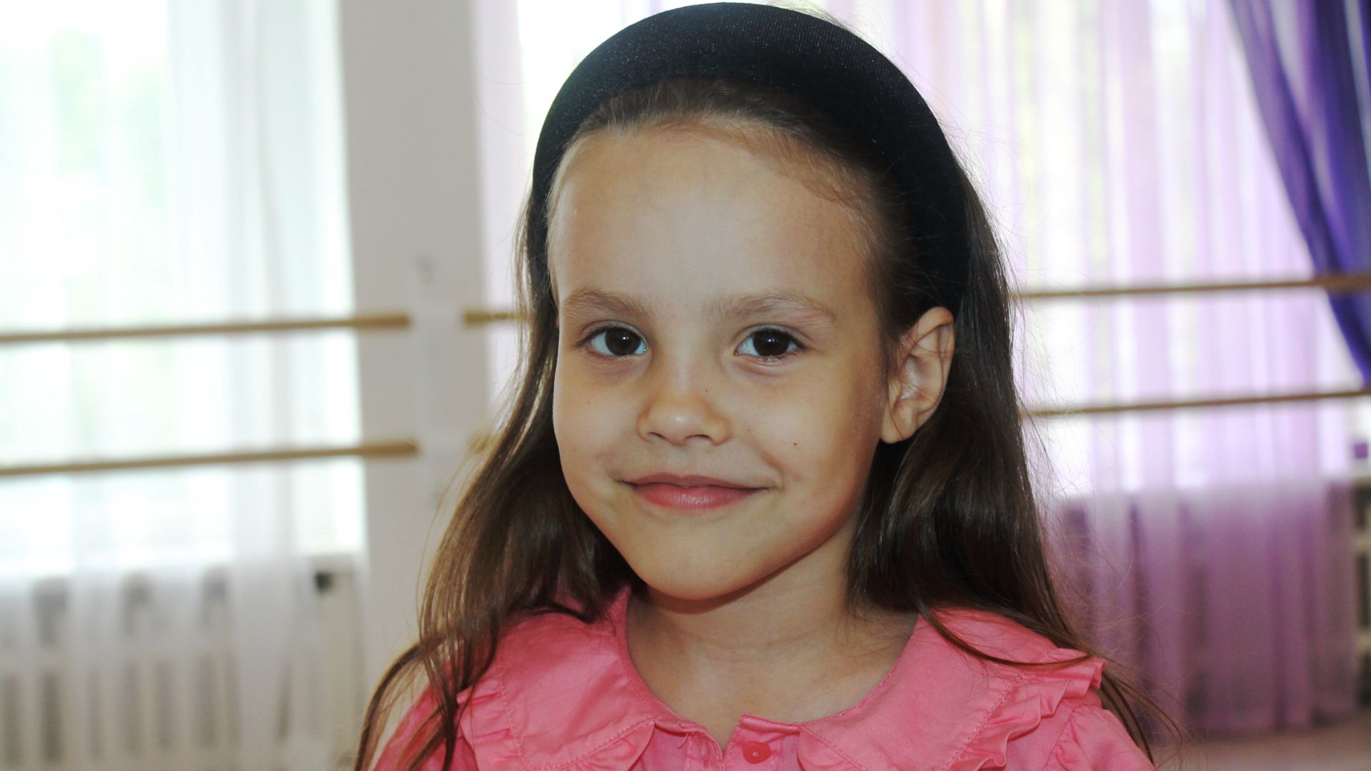 Моцарт "МЕНУЭТ",Накада - "Танец дикарей", в исполнении Сухомлиновой Алисы 6 лет.