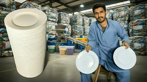 Невероятный процесс переработки пластикового лома для изготовления новых пластиковых тарелок. Индия