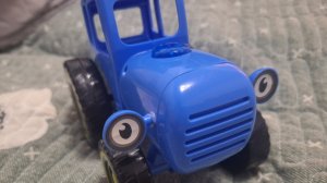 Синий трактор