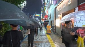 Токио дождливая ночь прогулка от Васэда до Синдзюку ✨ огни мегаполиса и атмосфера