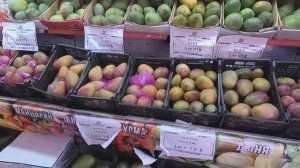 отель "Naama Bay Promenade" Идём в Манго Маркет Сувениры косметика, замороженный сок манго, гуавы