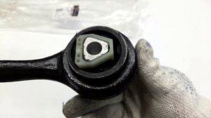 Видео распаковки Рычаг подвески MILES DB62428