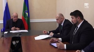 Глава КЧР Рашид Темрезов провел прием граждан в приемной Президента РФ В. Путина в КЧР