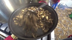 Вкусно жарим вешенки и шампиньоны
