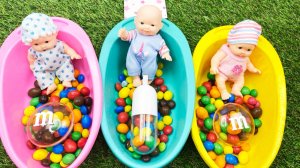 Мультики для девочек про куколок в ярких ванночках с Эмендемс. Мультики для детей с куколками.