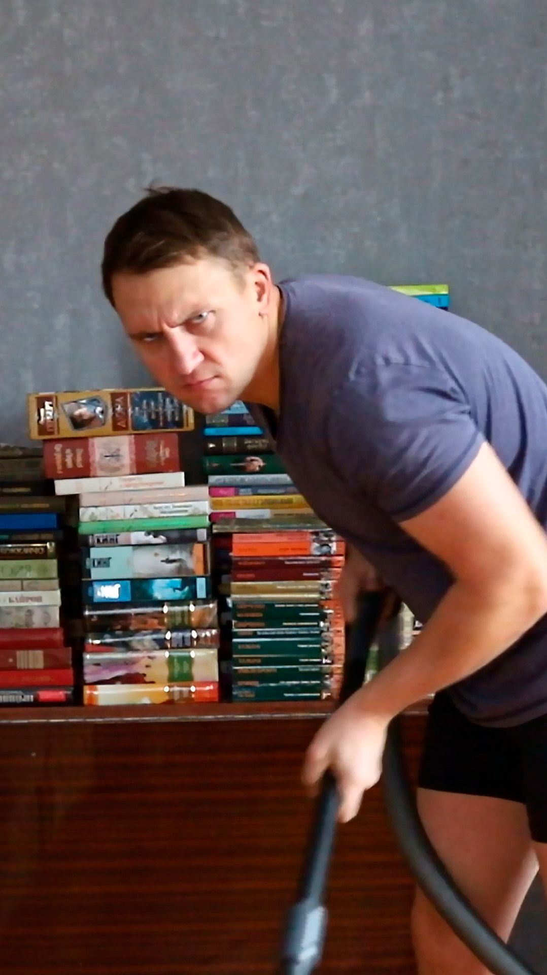 тунеядец смотреть онлайн