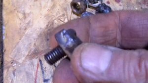 Обломилась шпилька на выпускном коллекторе ВАЗ 2115, как отвернули...