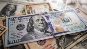 Эксперт спрогнозировал увеличение стоимости доллара к концу года