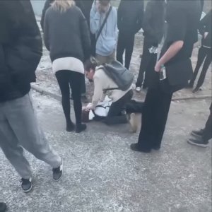 В Перми студент рухнул без сознания после затяжки вейпом у колледжа