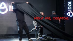 Российский робот упал....