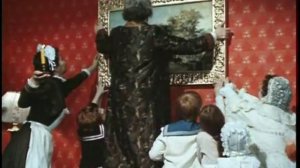 Как дядюшка Поджер вешал картину