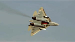 Су-57 совершил полет на Dubai Airshow 2025